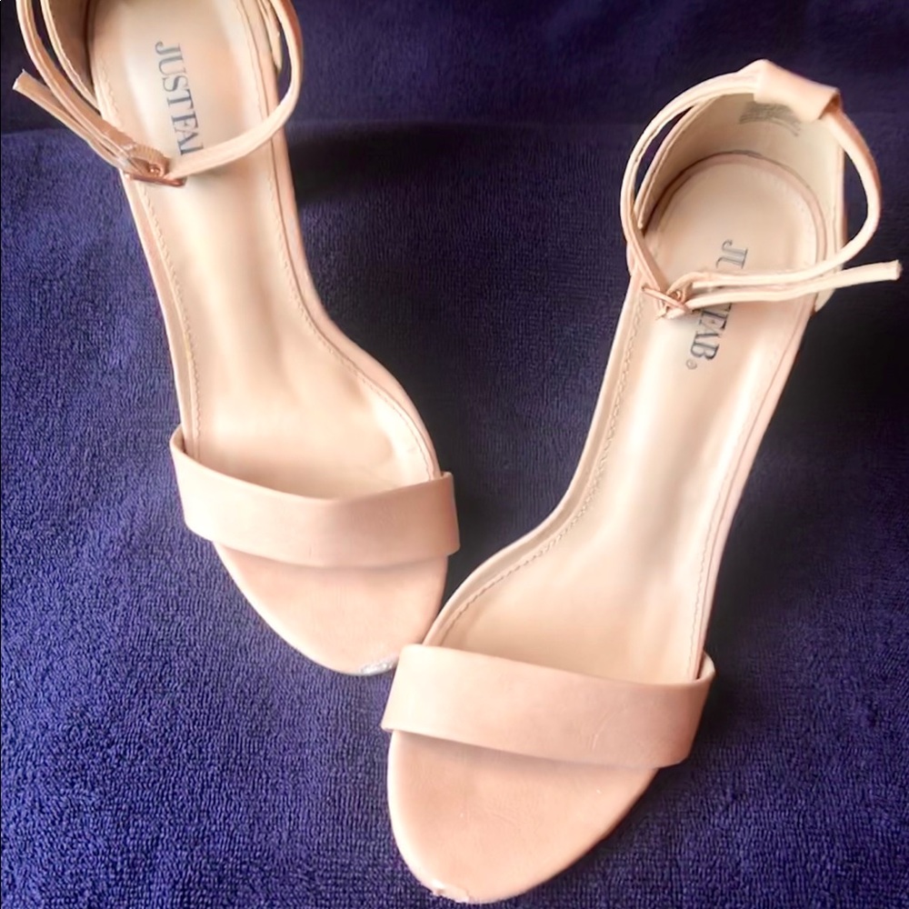 JustFab 4 1/4” Platform heel Tan Sandals